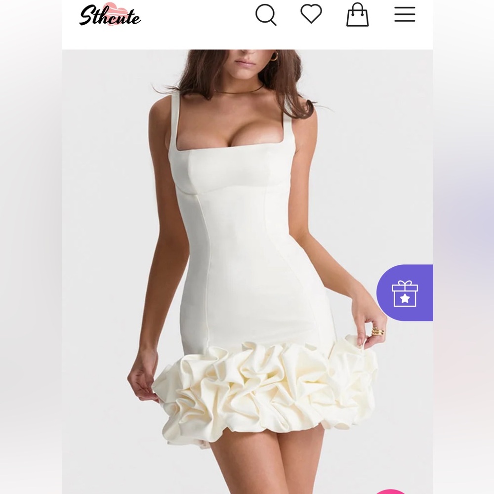 Ruffle hem white mini dress size small - Picture 3 of 8
